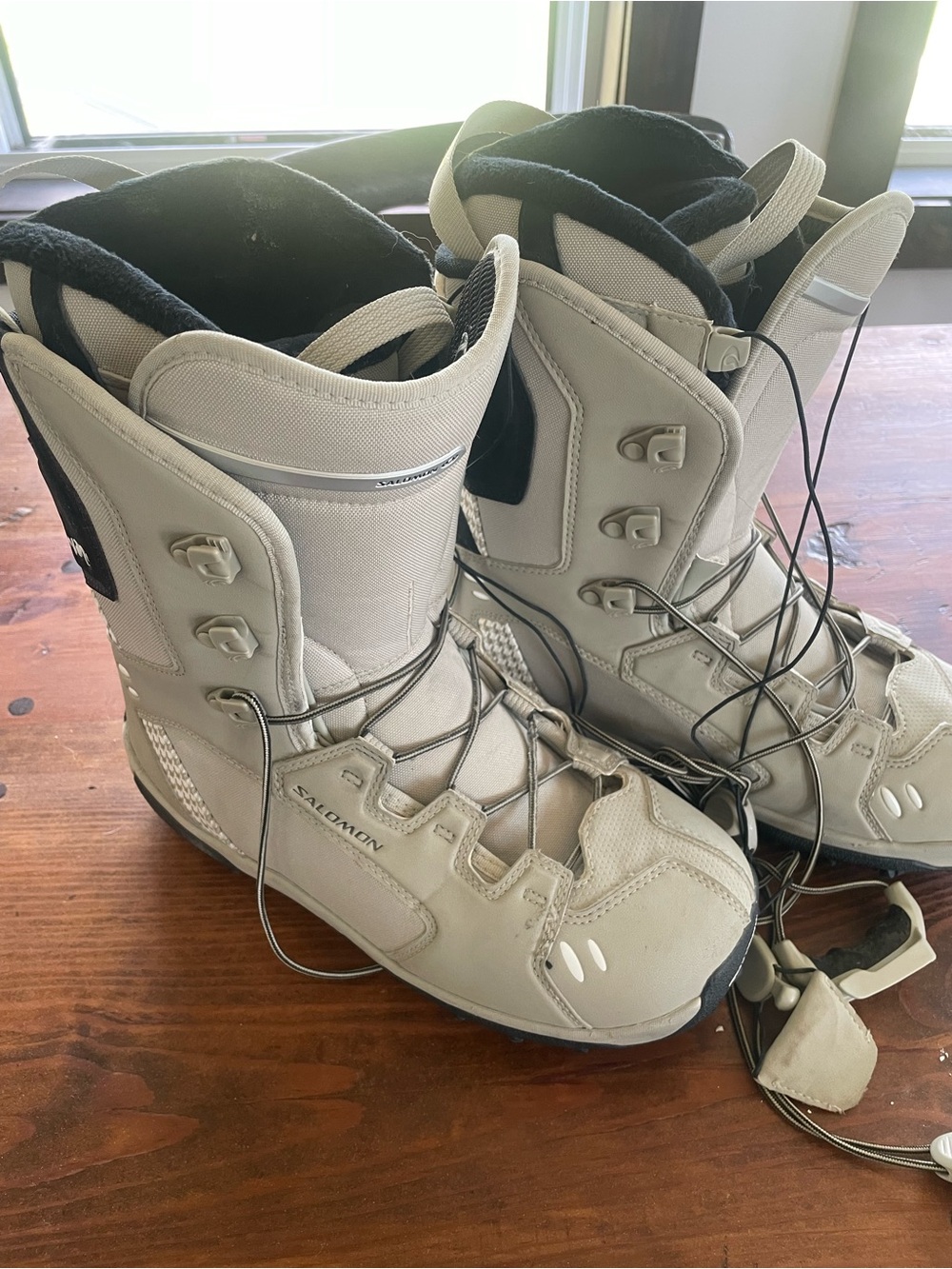 Salomon Light Gray/Ta Snowboard Boots with Black Liner